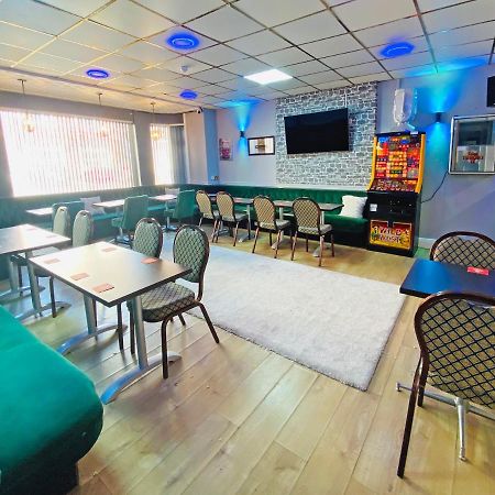 The J & S Hotel Blackpool Eksteriør bilde