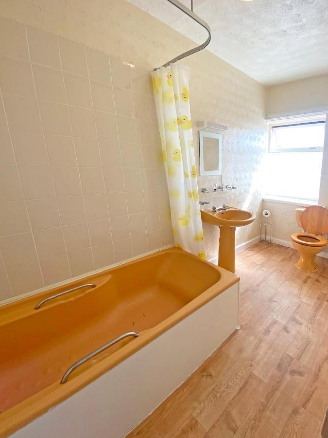 The J & S Hotel Blackpool Eksteriør bilde