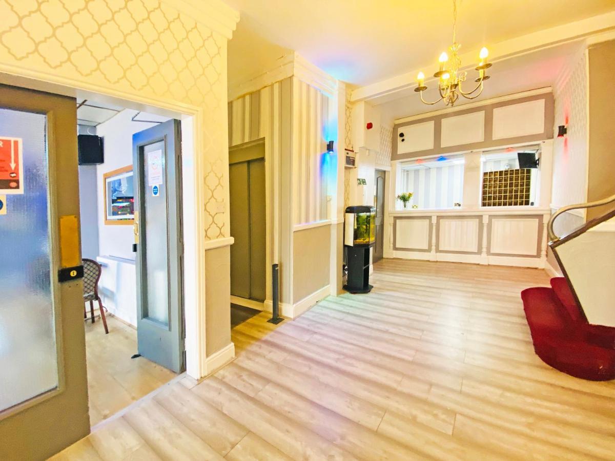 The J & S Hotel Blackpool Eksteriør bilde